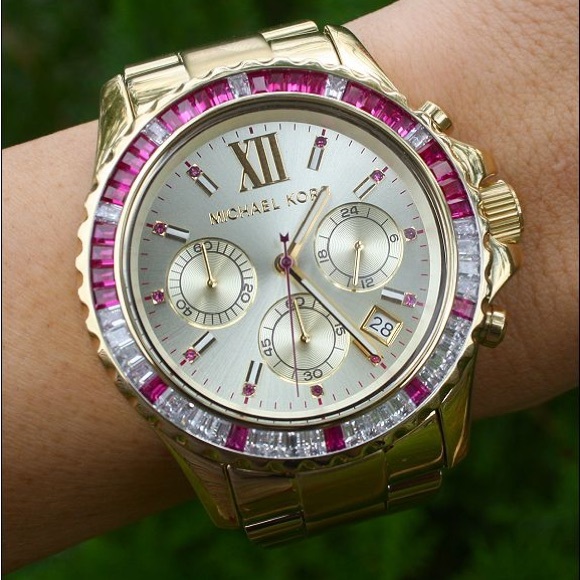 MICHAEL KORS “EVEREST” MK5871 GOLD WATCH - Picture 2 of 2